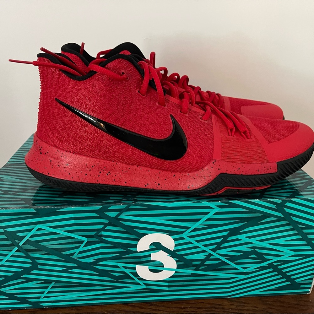 NIKE Kyrie 3. Size 14 - Threw Point Contest Candy Apple